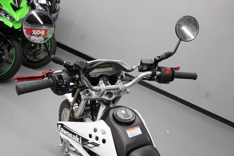 カワサキ KLX125 ハンドル周り