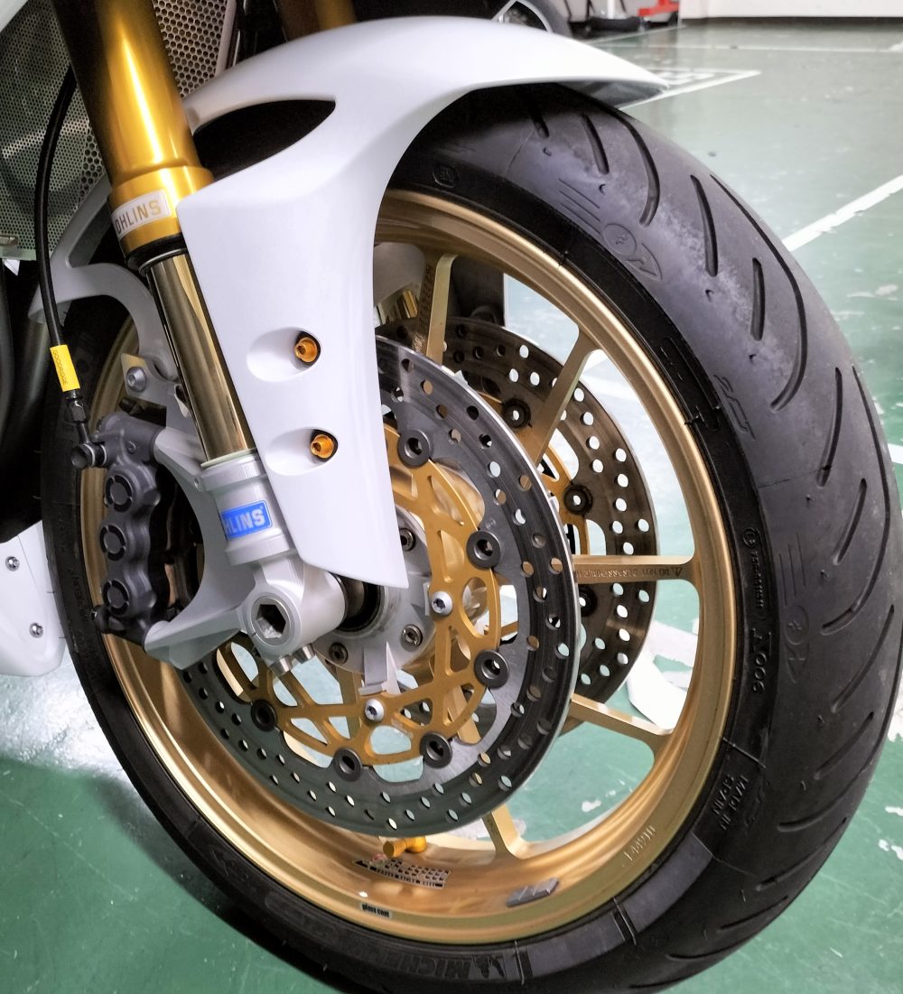 YZF-R1 2015 フロントホイール　ディスク付き