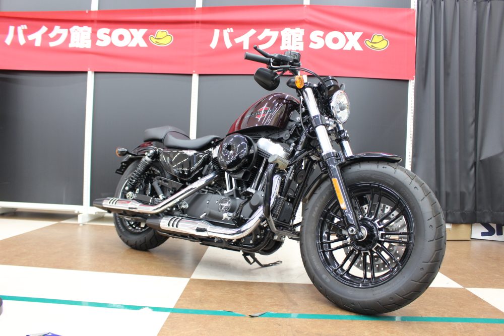 当店自慢の買取車両！ハーレーダビッドソンXL1200Xフォーティーエイト！とお見積りキャンペーン中のプレゼントバケツ紹介(^^♪＋スタッフブログ「シートバッグに収まるコンパクト三脚買ってみた」  | 中古・新車バイクの販売・買取【バイク館SOX】