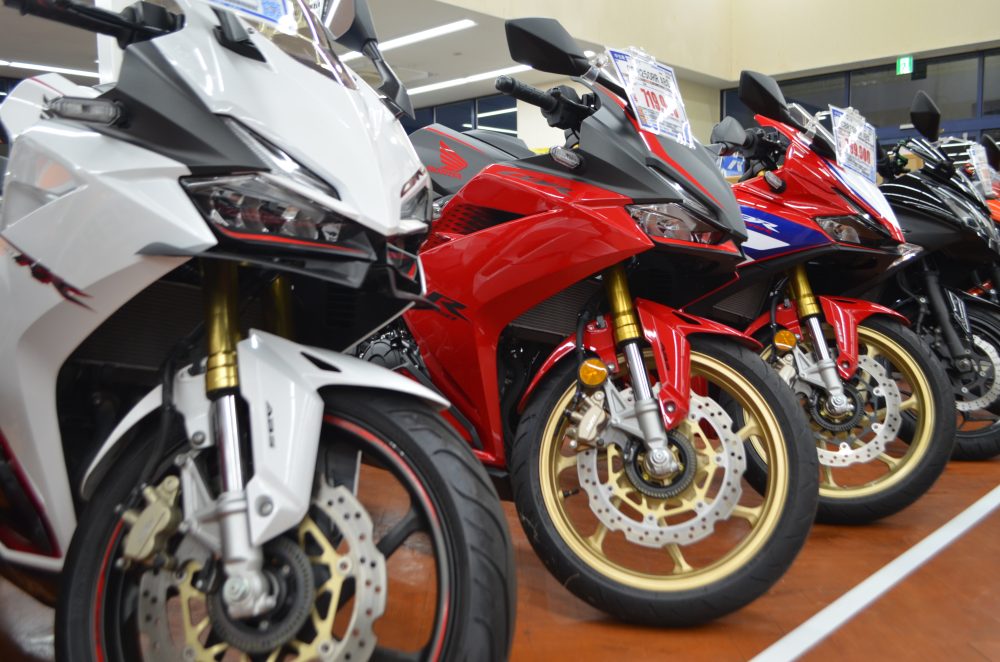 3兄弟登場！中古車 HONDA CBR250RR 入庫しました！！ | 中古・新車