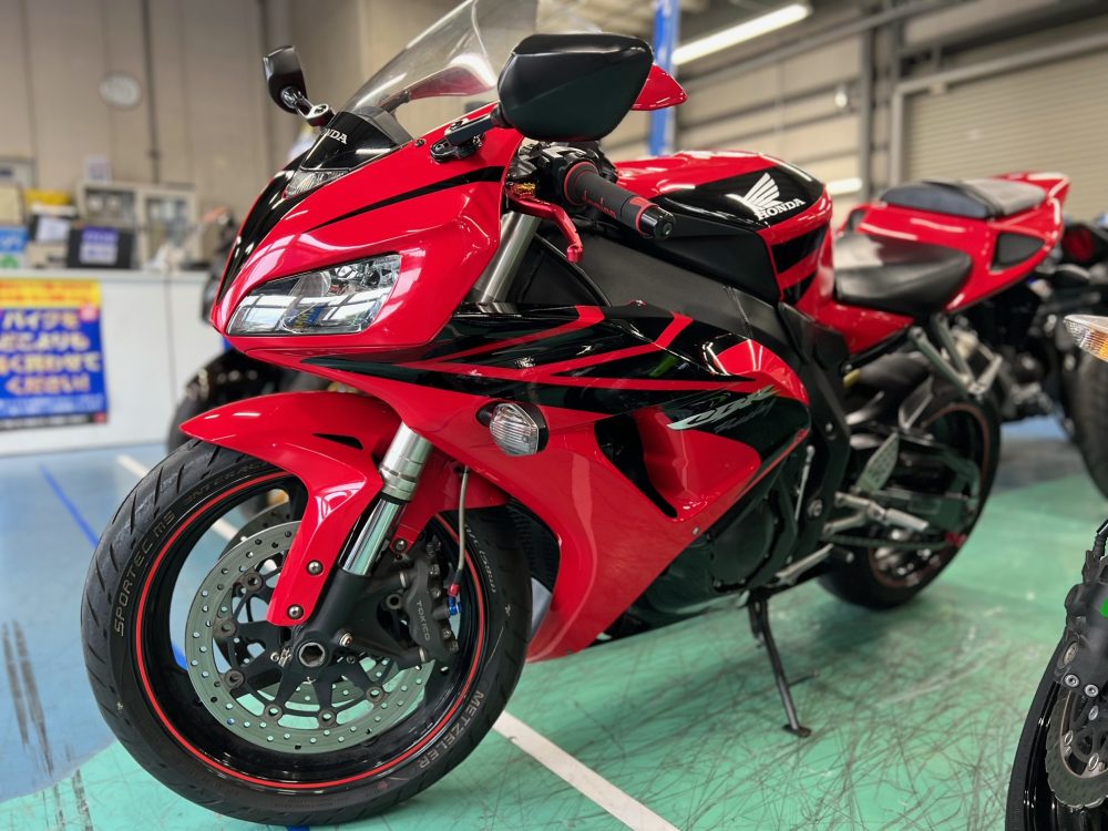 車両紹介【HONDA CBR1000RR】 | 中古・新車バイクの販売・買取【バイク館SOX】