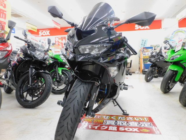 大型バイク カワサキKawasaki ZZR1400 ZX14 モンスター仕様！ガラス 