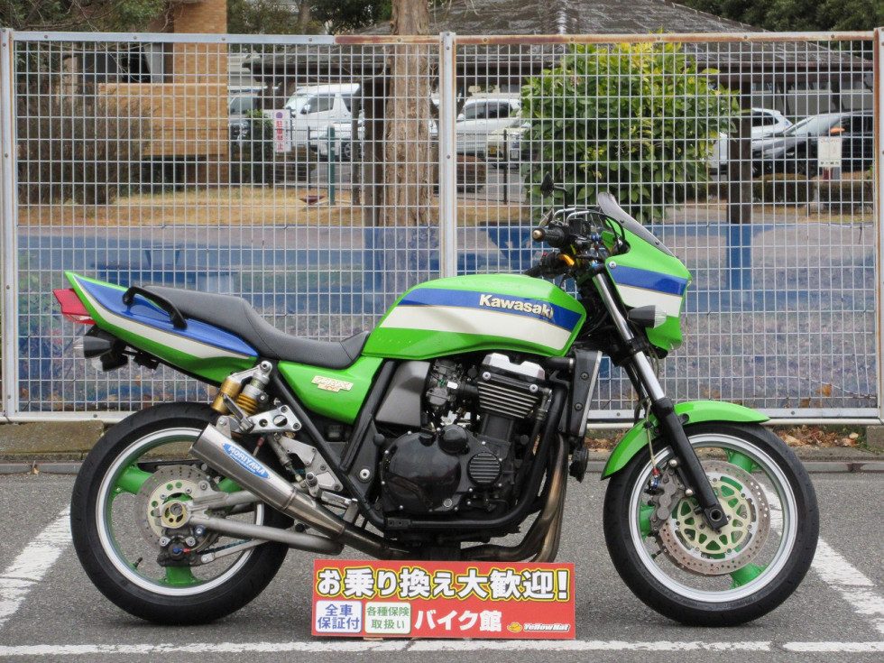 Kawasaki好きにはたまらない1台と特別な1台【カワサキ ZRX】