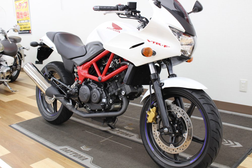 ホンダ・VTR250F！ホンダ伝統Vツイン！！