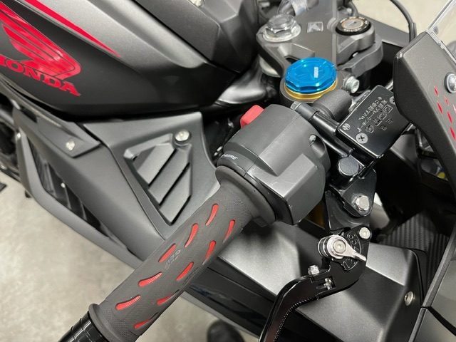 甲府店・ホンダ「CBR250RR」と社外マフラーのお話 | 中古・新車バイクの販売・買取【バイク館SOX】