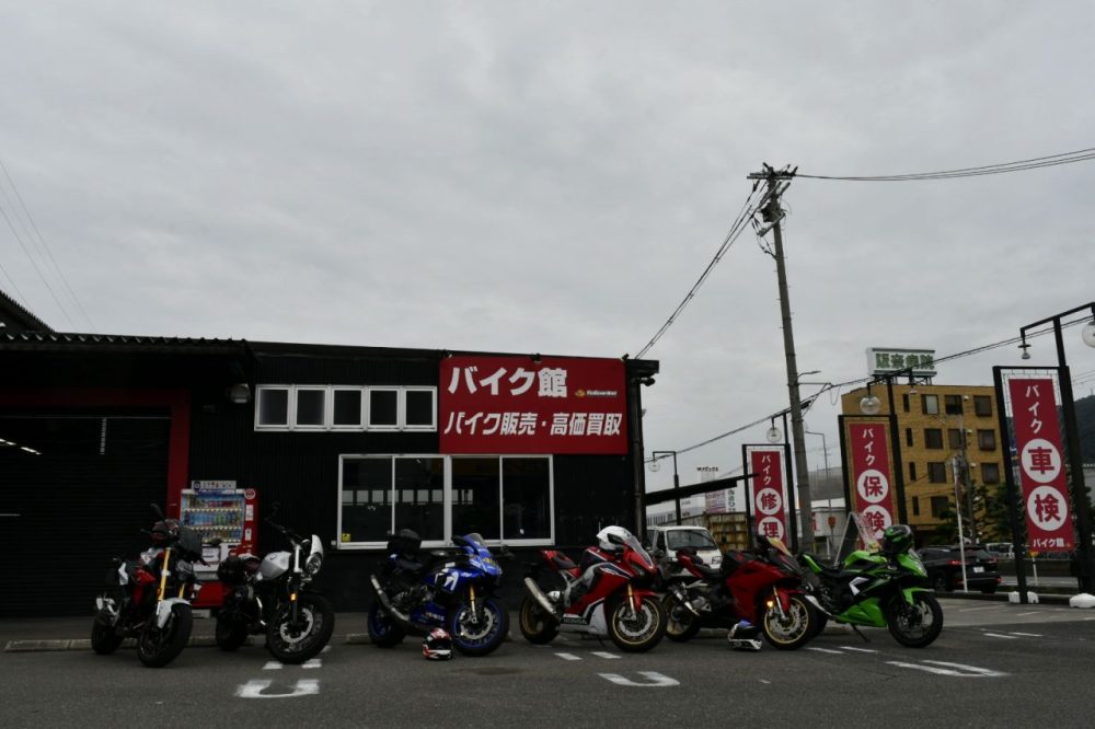 夏のツーリングは熱い！ヤマハYZF-R1M試乗インプレッション