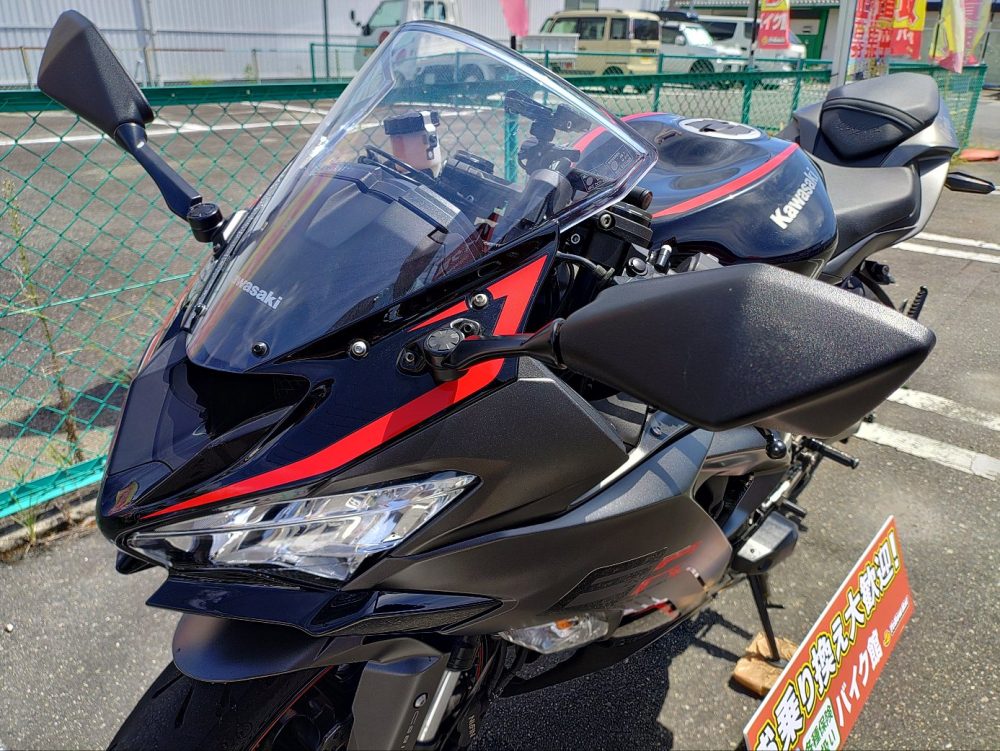 カワサキ　ニンジャＺＸ－６Ｒ展示中です！！