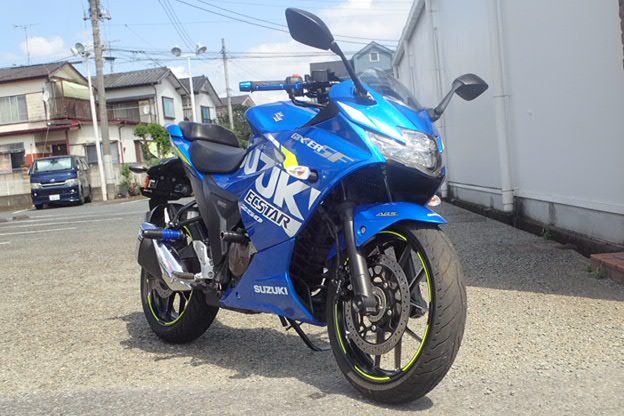 バイク館武蔵村山店　新入荷情報！油冷エンジン！［スズキ GIXXER 250 SF］