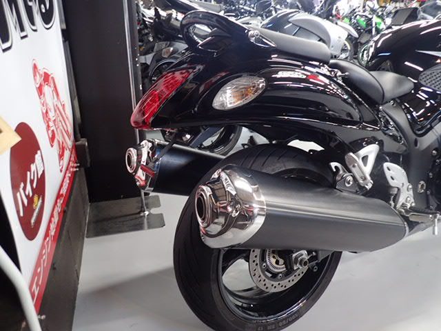 SUZUKI GSX1300R HAYABUSA