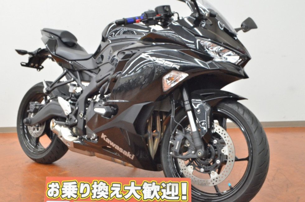 入荷車両のご案内【カワサキ　ZX-25R】【ホンダ　CB400SF】