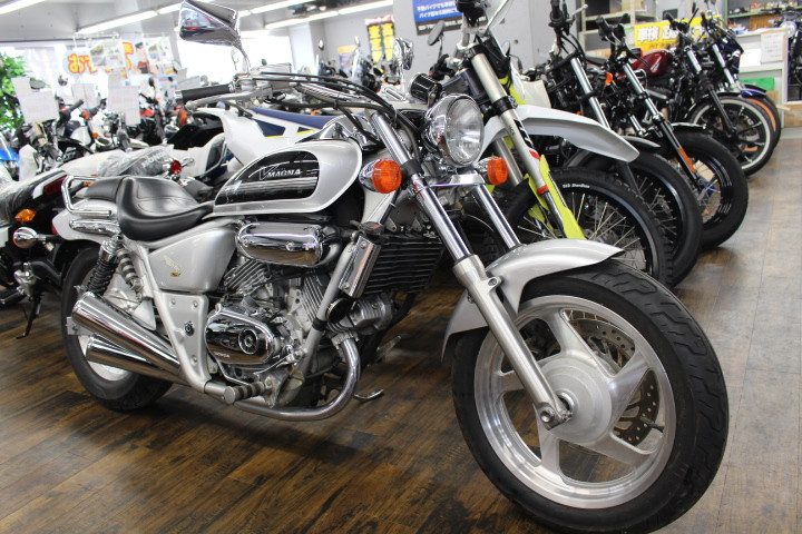 葛飾店より～ホンダV-TWIN MAGNA 250のご紹介～