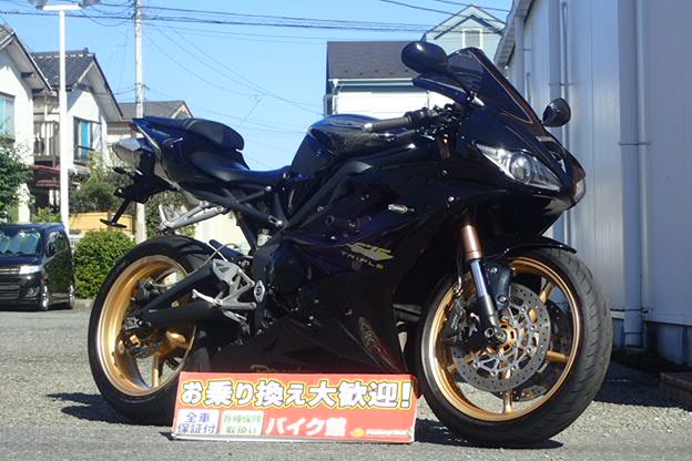 バイク館武蔵村山店　新入荷情報！軽量でスリムなSS！［トライアンフ DAYTONA 675］