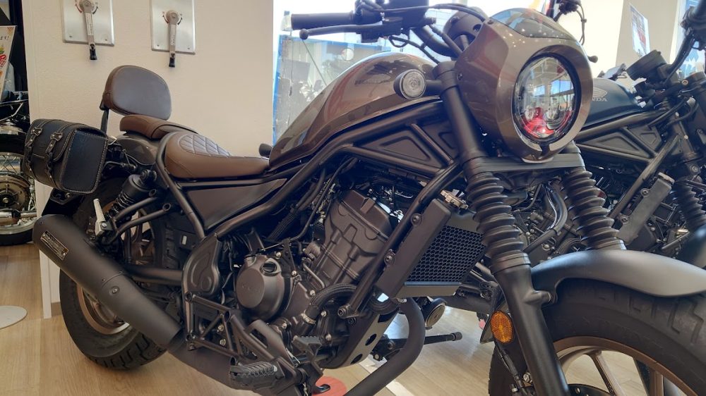 根強い人気の一台！ ヤマハ SR400 | 中古・新車バイクの販売・買取【バイク館SOX】