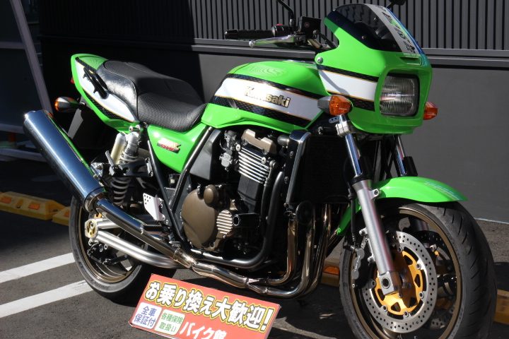 カワサキ　ZRX1200R　店頭展示中です！