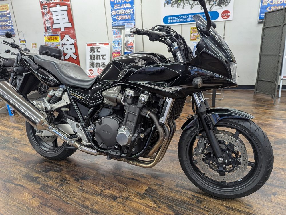 ホンダ　CB1300スーパーボルドール　入荷！