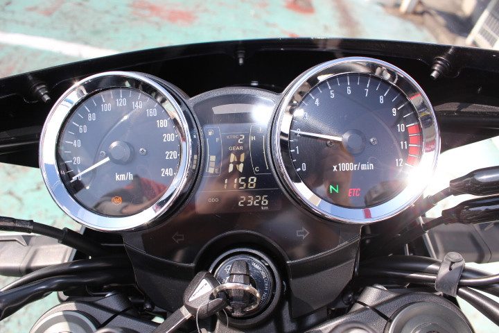 新規入庫車両のご案内！！　カワサキ Z900RS Cafe 2022年モデル！