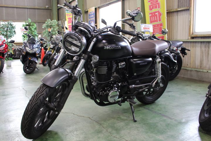 三つのスタイルで迷うクラシックなバイク【ホンダGB350】