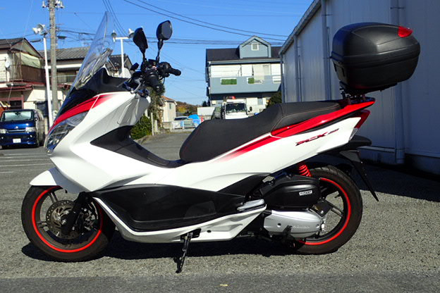 ホンダ PCX150 ロングスクリーン・グリップヒーター・トップケース装備の詳細 | 中古・新車バイクの販売・買取【バイク館SOX】