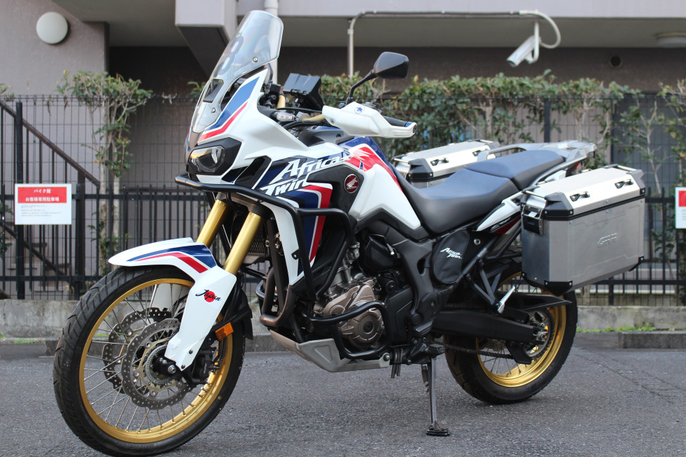 ホンダ CRF1000L Africa Twin DCT（アフリカツイン）  【2016年モデル】☆ウインターセール＋価格相談大歓迎！お問い合わせは足立店まで！☆ 左右パニア・ETC標準・ナビ・左右バンパーなどの詳細 |  中古・新車バイクの販売・買取【バイク館SOX】